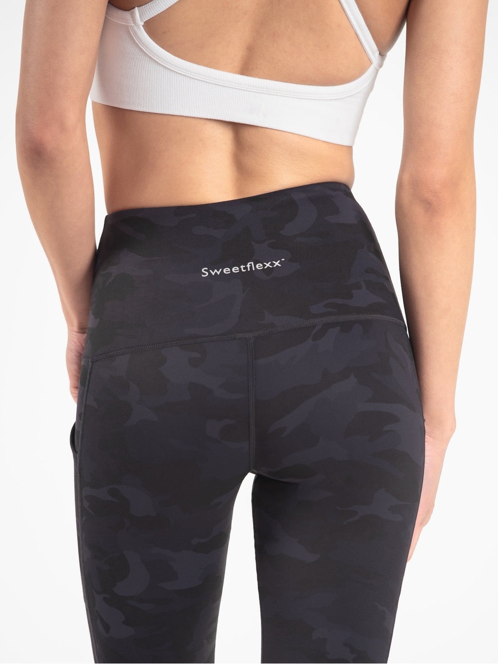 Sweetflexx Pockets | Hi-Rise | Resistance Leggings in Camo Black Sz 10